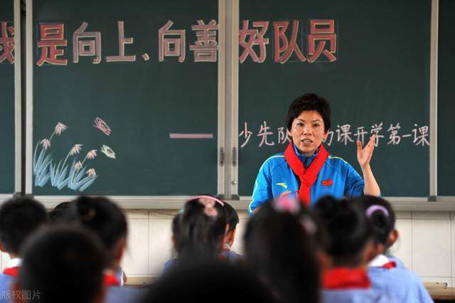 而球队的教练——演员魏翔，继《这个杀手不太冷静》之后带来第二部担任大男主的作品；球队的领队——演员王智，在《夏洛特烦恼》《流浪地球2》中也有着令观众难忘的精彩表现，电影中他们要合力带领这支基础为“0”的篮球队，走上争冠的道路